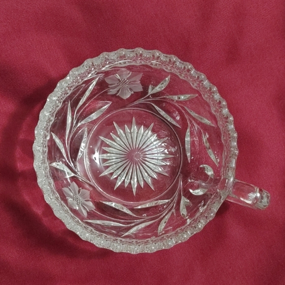 Crystal Nappy candy/nut dish w/ handle - Picture 5 of 5